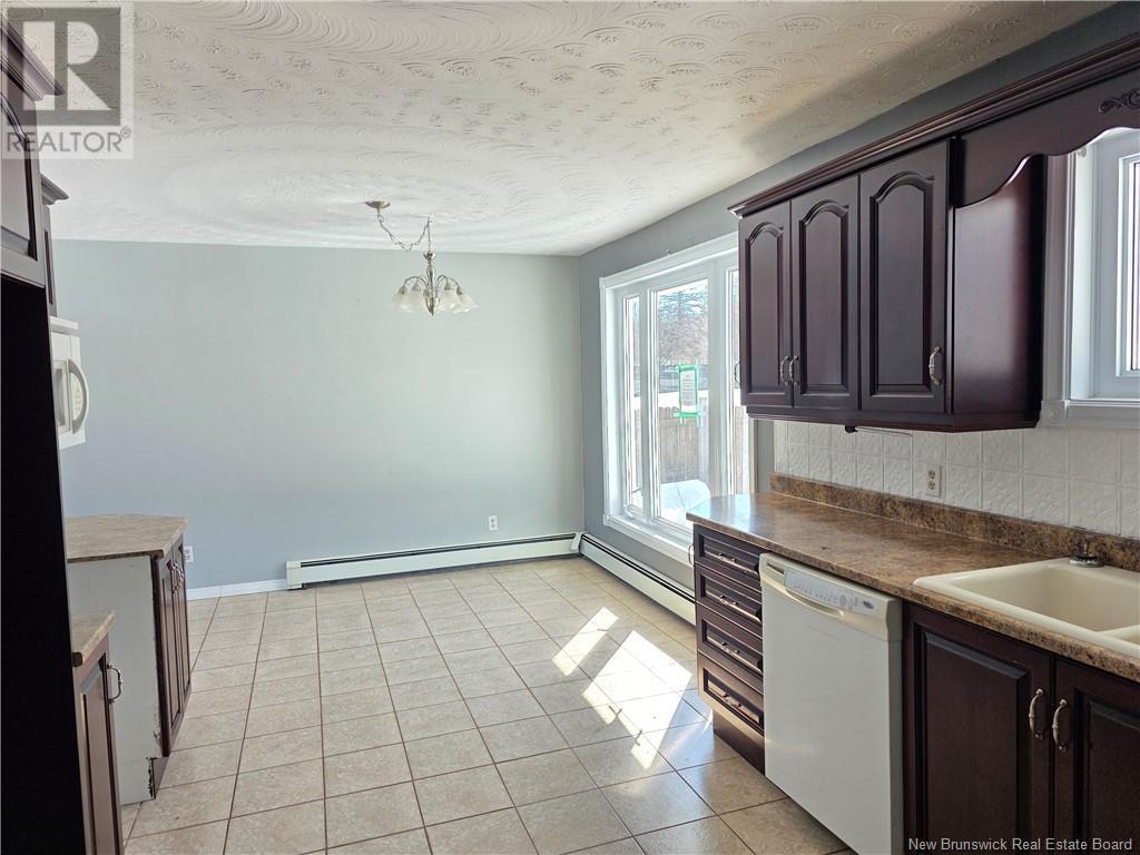 76 Chaleur, Belledune, New Brunswick  E8G 1Z4 - Photo 3 - NB116520