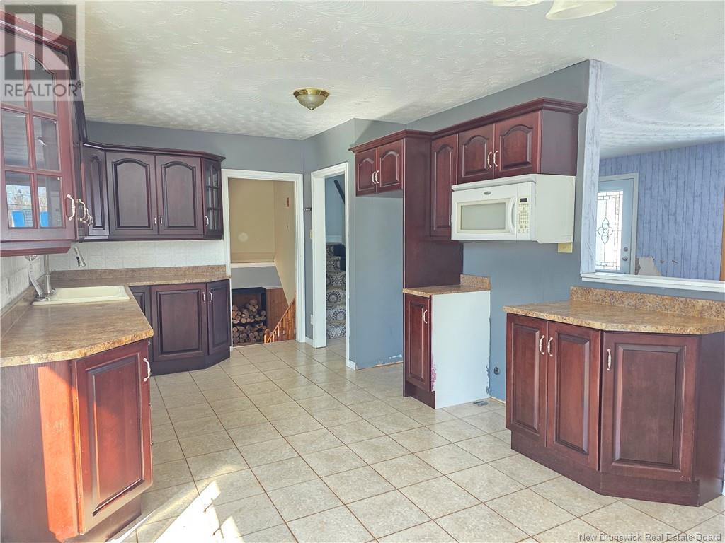 76 Chaleur, Belledune, New Brunswick  E8G 1Z4 - Photo 5 - NB116520