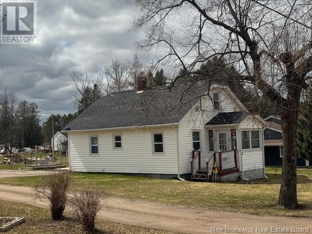 9 Queen Street, Petitcodiac, New Brunswick  E4Z 4T4 - Photo 1 - NB116573