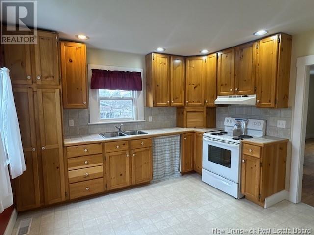 9 Queen Street, Petitcodiac, New Brunswick  E4Z 4T4 - Photo 11 - NB116573