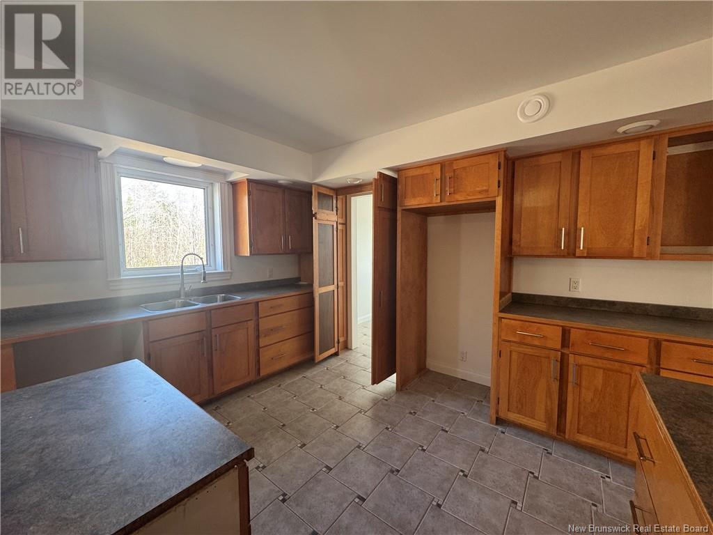 912 Pleasant Drive, Minto, New Brunswick  E4B 2V5 - Photo 12 - NB116728