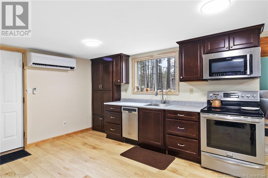1723 Lakeview Road, Cambridge-Narrows, New Brunswick  E4C 1M5 - Photo 19 - NB116727