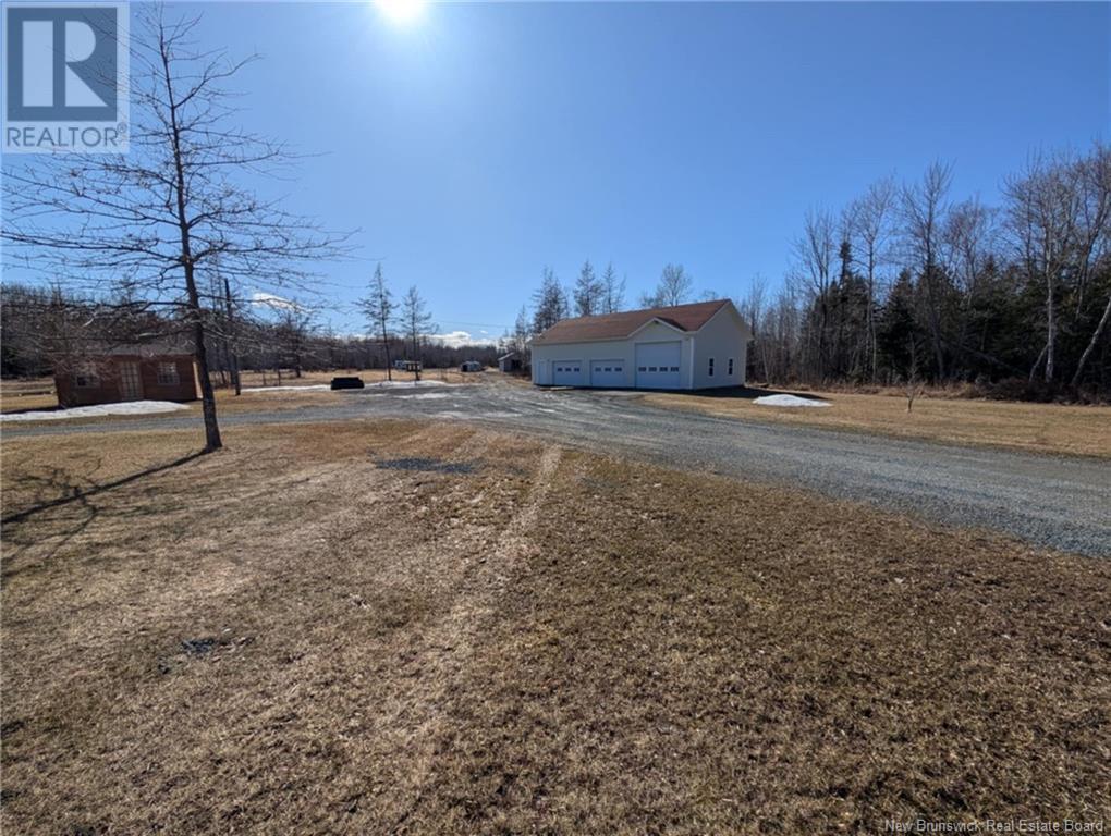 1142 Rue Bryar, Beresford, New Brunswick  E8K 1B5 - Photo 3 - NB116920