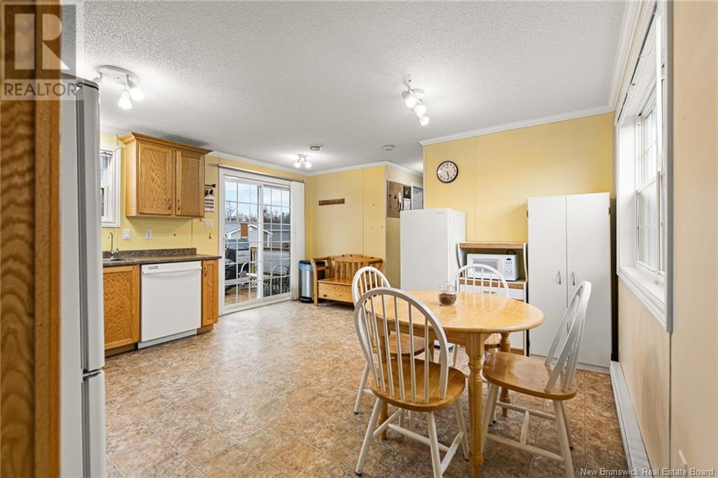 579 Champlain, Shediac, New Brunswick  E4P 9C9 - Photo 6 - NB116795