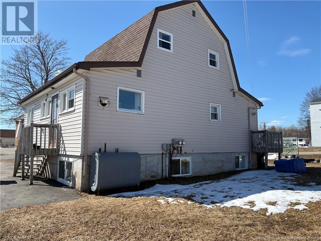510 Appleby Street, Bathurst, New Brunswick  E2A 3L2 - Photo 3 - NB116560