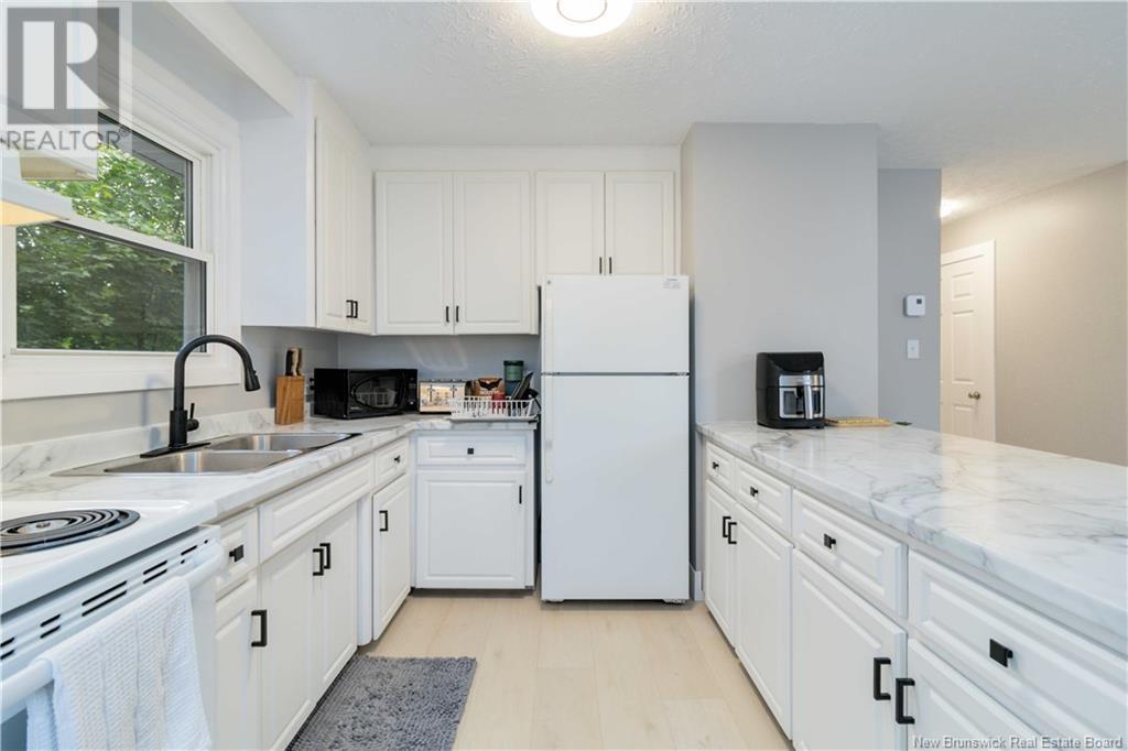 64 Parklyn Court, Fredericton, New Brunswick  E3B 2T5 - Photo 6 - NB117030