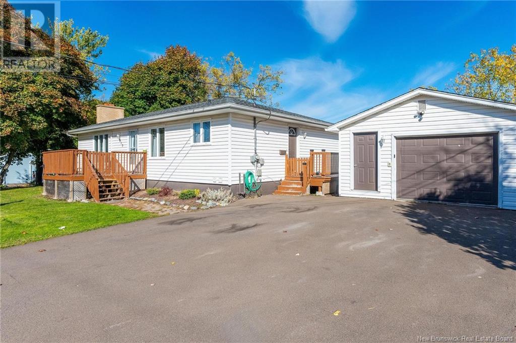 215 Spruce Street, Moncton, New Brunswick  E1C 7K5 - Photo 35 - NB117010