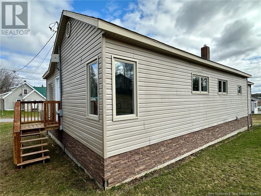 31 Daye Street, Plaster Rock, New Brunswick  E7G 1L2 - Photo 5 - NB117027
