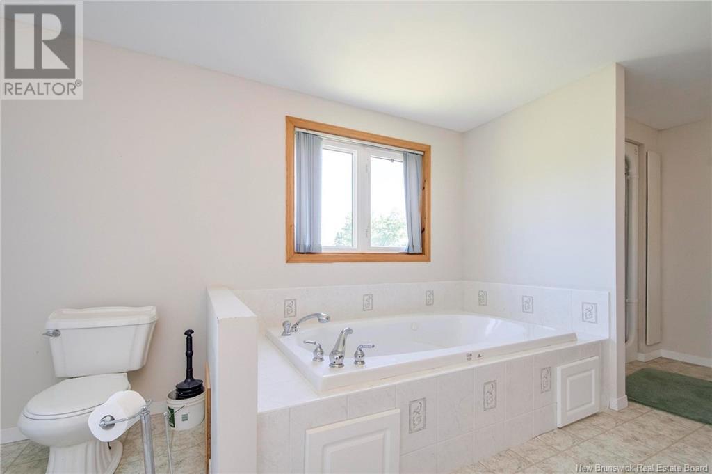 4158 Route 114, Hopewell Cape, New Brunswick  E4H 3K2 - Photo 16 - NB117236