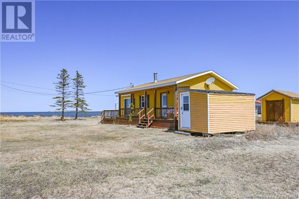2250 Rue De La Côte Street, Bas-Caraquet, New Brunswick  E1W 5W5 - Photo 1 - NB117297