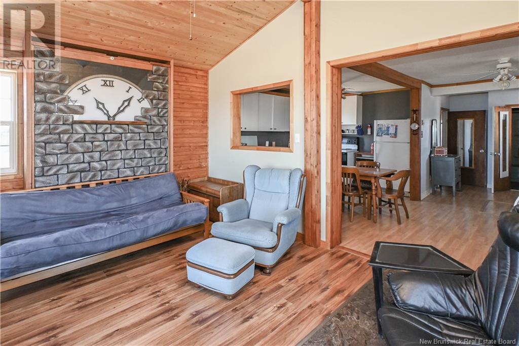 2250 Rue De La Côte Street, Bas-Caraquet, New Brunswick  E1W 5W5 - Photo 19 - NB117297