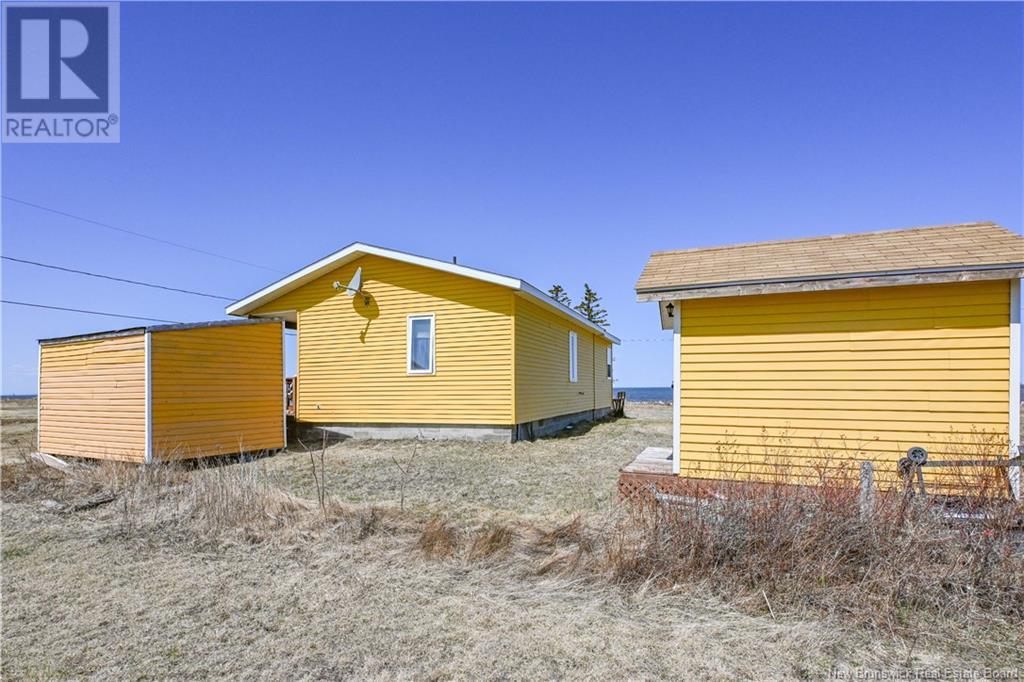 2250 Rue De La Côte Street, Bas-Caraquet, New Brunswick  E1W 5W5 - Photo 3 - NB117297
