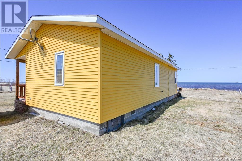 2250 Rue De La Côte Street, Bas-Caraquet, New Brunswick  E1W 5W5 - Photo 4 - NB117297