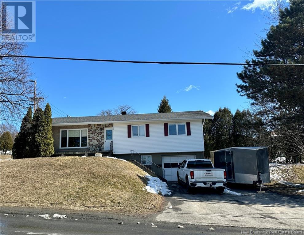 65 32e Avenue, Edmundston, New Brunswick  E3V 2S1 - Photo 1 - NB117260