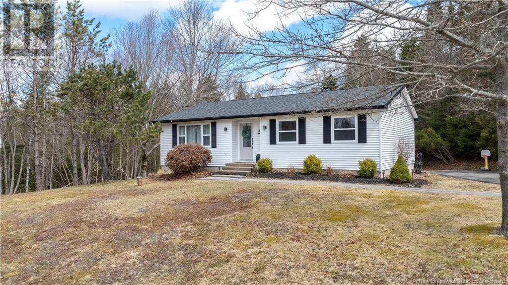 8 Anna Avenue, Rothesay, New Brunswick  E2S 1A3 - Photo 2 - NB116453