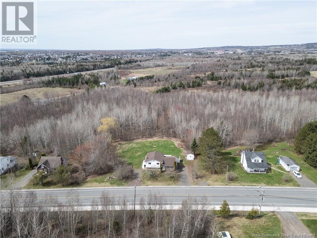 834 Mapleton Road, Moncton, New Brunswick  E1G 2K7 - Photo 3 - NB114849
