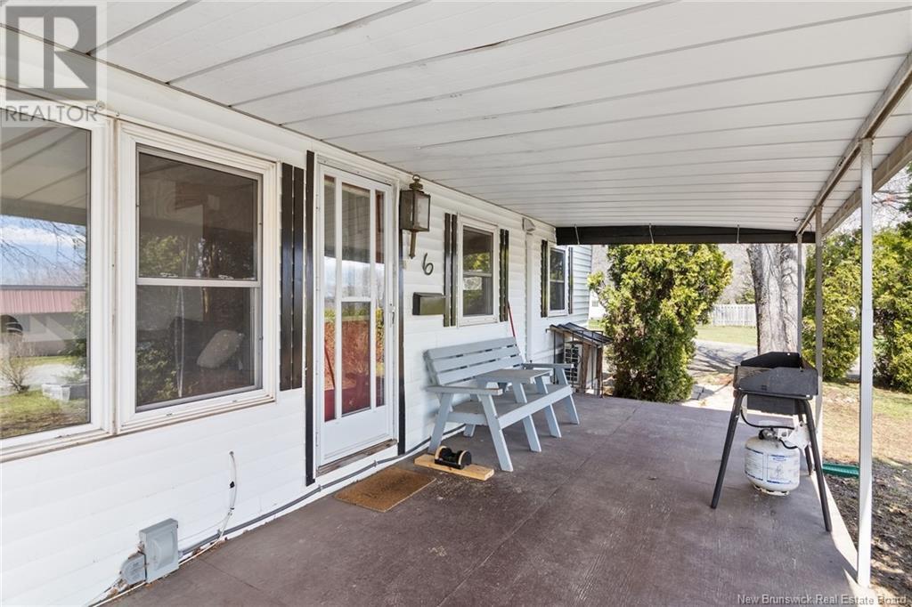 6 Kelly's Drive, Fredericton, New Brunswick  E3B 7R2 - Photo 3 - NB116222