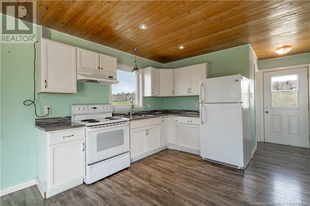 100 Washademoak Lane, Cambridge-Narrows, New Brunswick  E4C 4G9 - Photo 6 - NB117056