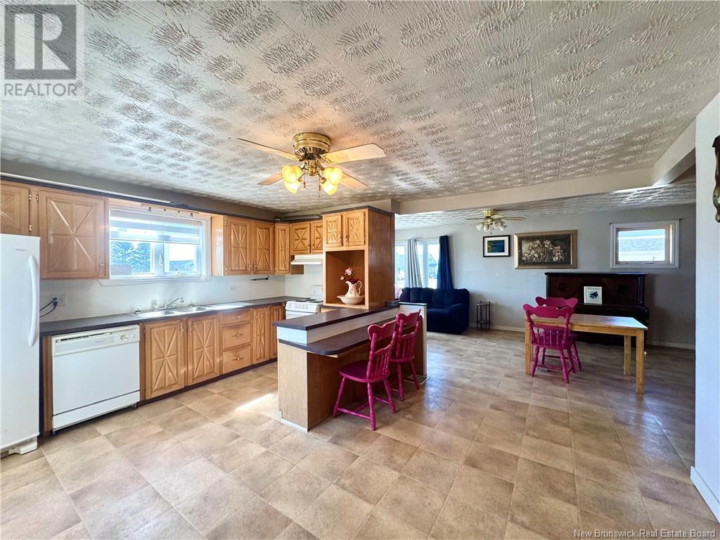 53 Principale Street, Rivière-Verte, New Brunswick  E7C 2R5 - Photo 3 - NB117416