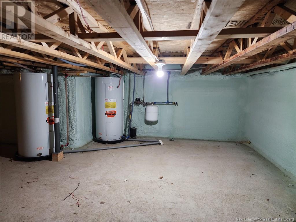 875 Roussy, Bathurst, New Brunswick  E2A 4W5 - Photo 27 - NB117384