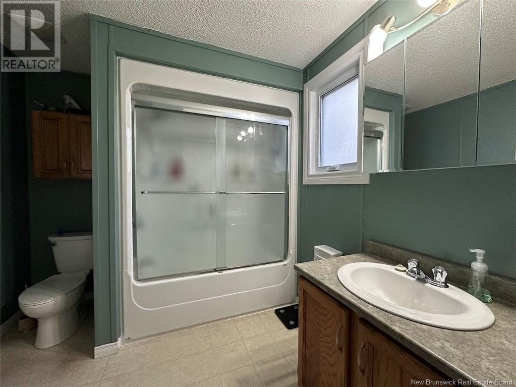 60 Cardinal Street, Edmundston, New Brunswick  E3V 5E4 - Photo 11 - NB117375