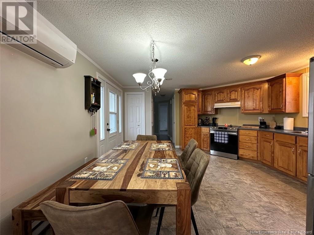 60 Cardinal Street, Edmundston, New Brunswick  E3V 5E4 - Photo 3 - NB117375