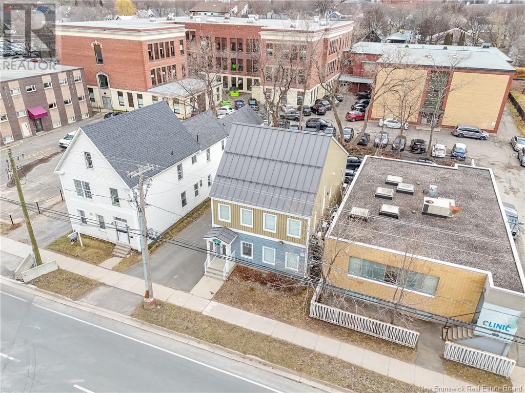 562 Brunswick Street, Fredericton, New Brunswick  E3B 1H5 - Photo 2 - NB116868