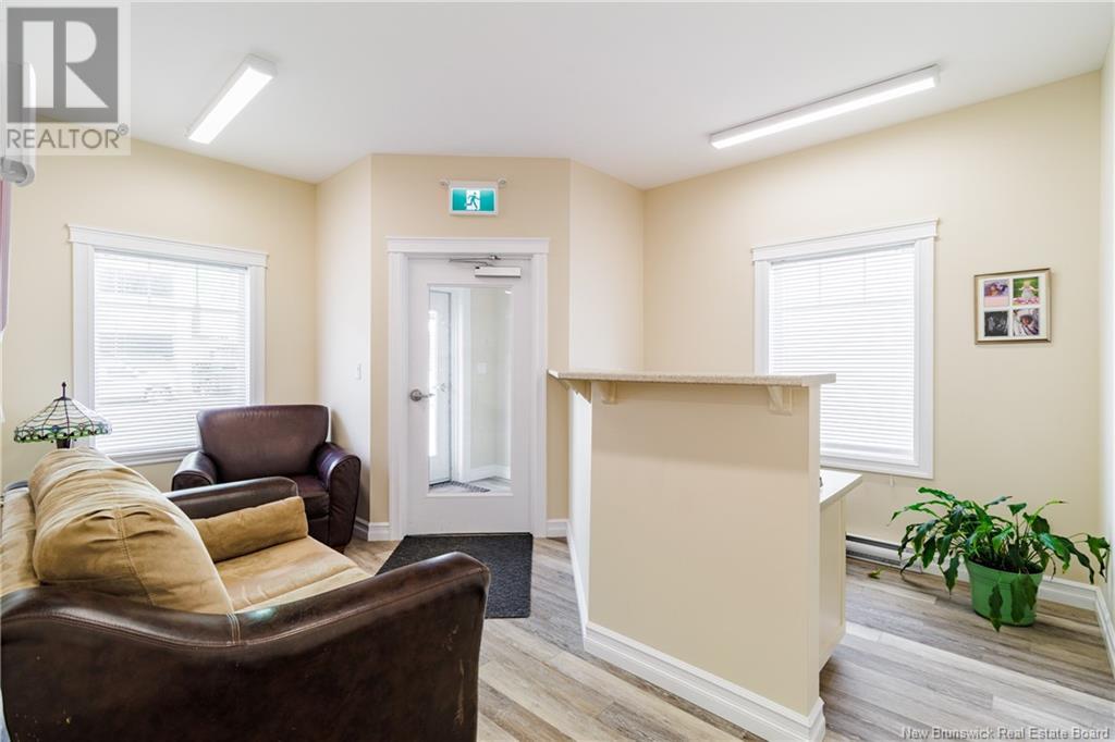 562 Brunswick Street, Fredericton, New Brunswick  E3B 1H5 - Photo 9 - NB116868