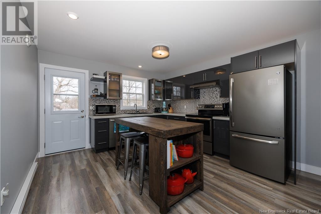 33 Eatman Avenue, Fredericton, New Brunswick  E3A 3V7 - Photo 3 - NB117365