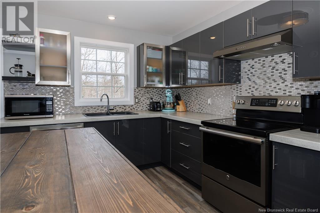 33 Eatman Avenue, Fredericton, New Brunswick  E3A 3V7 - Photo 5 - NB117365