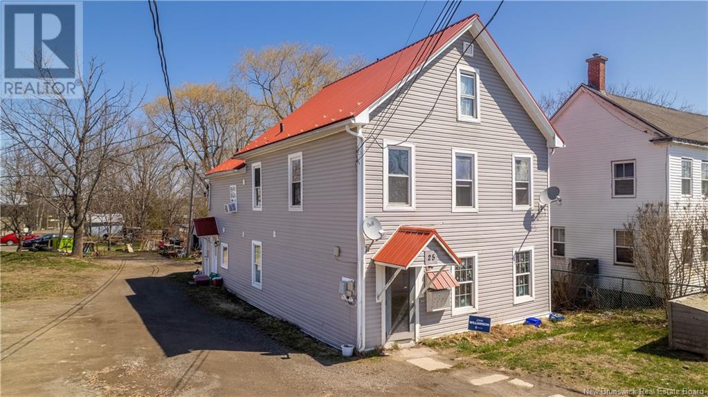 25 Pleasant Street, Milltown, New Brunswick  E3L 1A3 - Photo 3 - NB117112