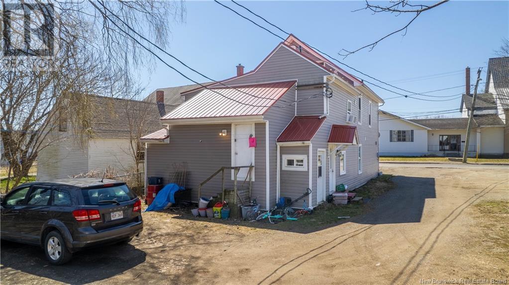 25 Pleasant Street, Milltown, New Brunswick  E3L 1A3 - Photo 9 - NB117112
