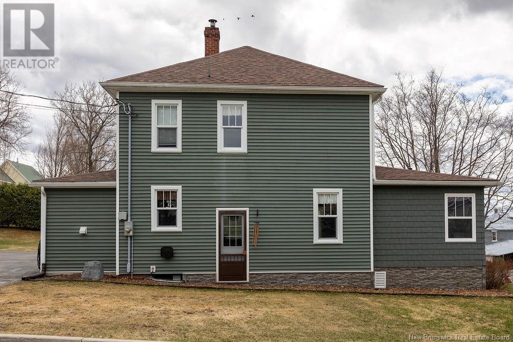 16 Elm Street, Hartland, New Brunswick  E7P 2R5 - Photo 3 - NB116734
