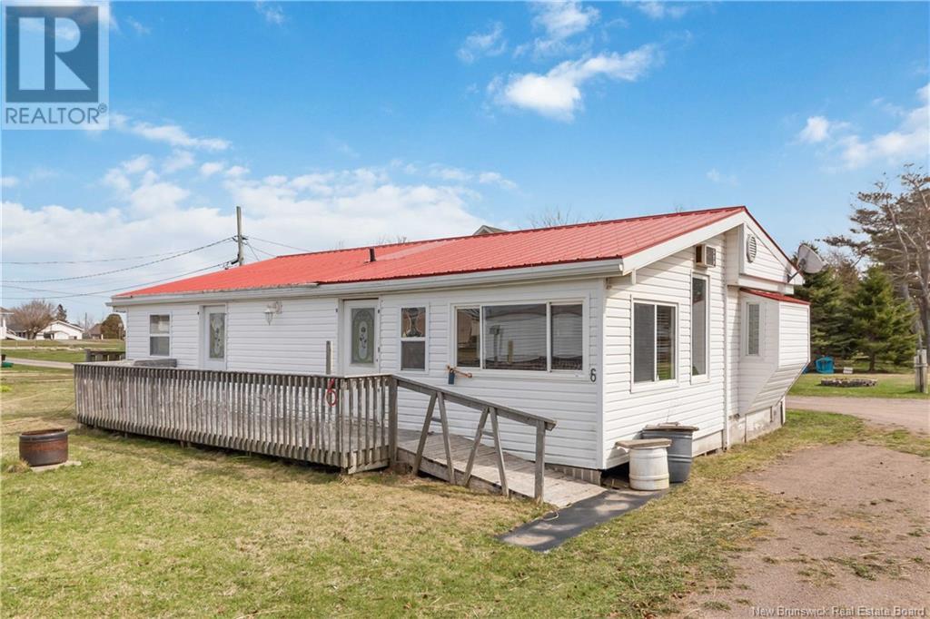 6 De La Rose Avenue, Cap Bimet, New Brunswick