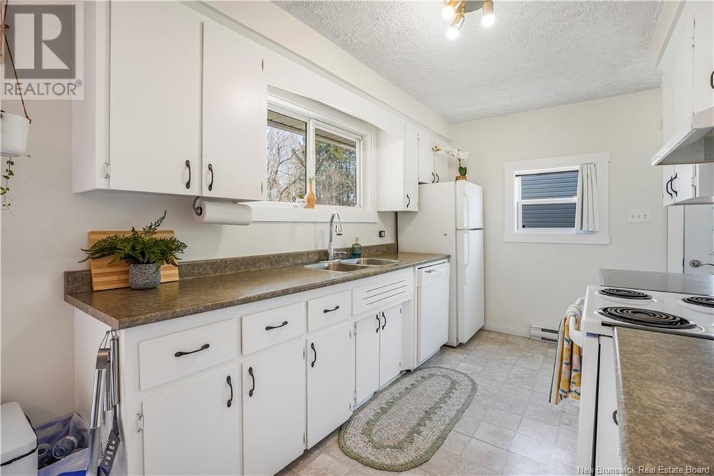 409 Canada Street, Fredericton, New Brunswick  E3A 4A5 - Photo 12 - NB117387