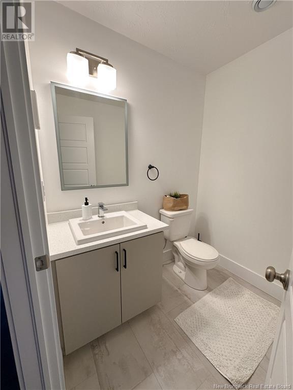 244 Falcon, Moncton, New Brunswick  E1G 6H1 - Photo 6 - NB117501