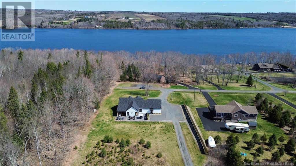 45 Regatta Point Road, Prince William, New Brunswick  E6K 4B2 - Photo 2 - NB117383