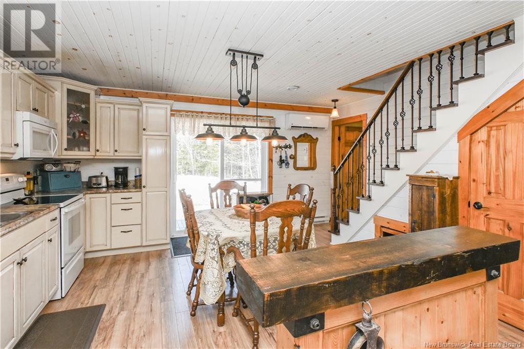 187 Saint-Simon Road, Caraquet, New Brunswick  E1W 1B3 - Photo 14 - NB117531