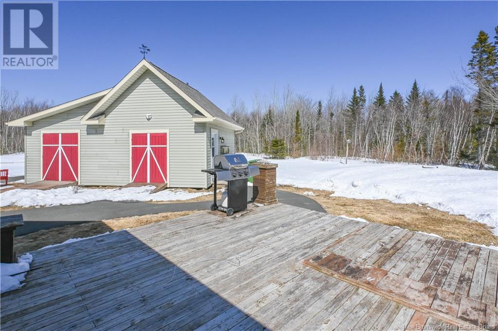 187 Saint-Simon Road, Caraquet, New Brunswick  E1W 1B3 - Photo 6 - NB117531