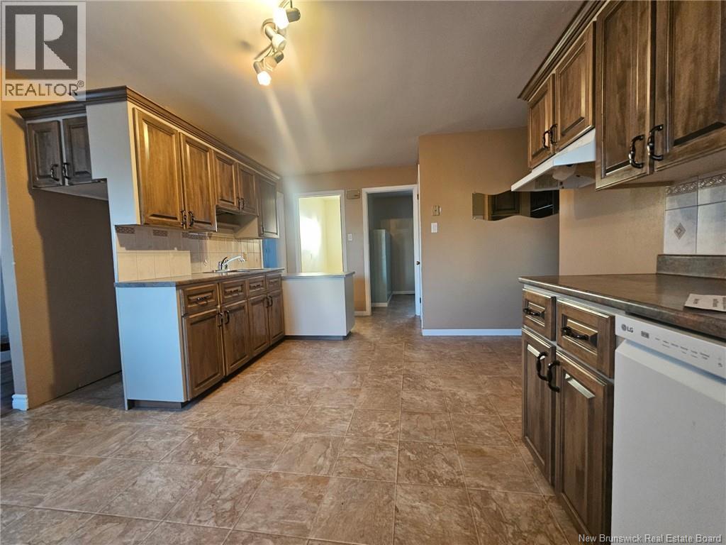 356 Chapel Street, Grand Falls, New Brunswick  J7W 0H7 - Photo 6 - NB117543