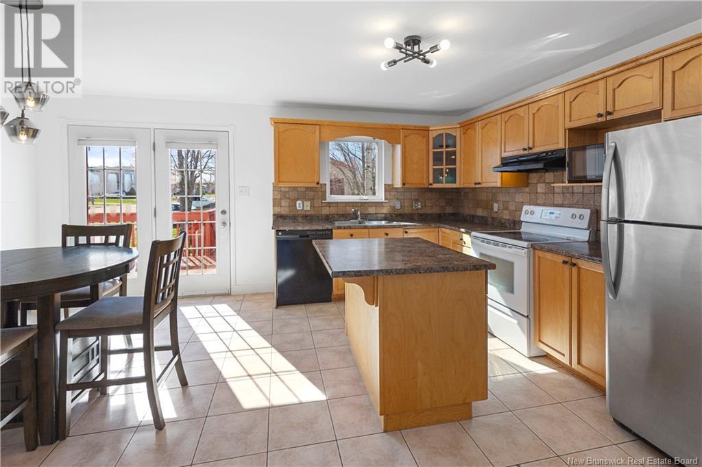50 Stoneham Drive, Moncton, New Brunswick  E1G 4Z7 - Photo 2 - NB117568