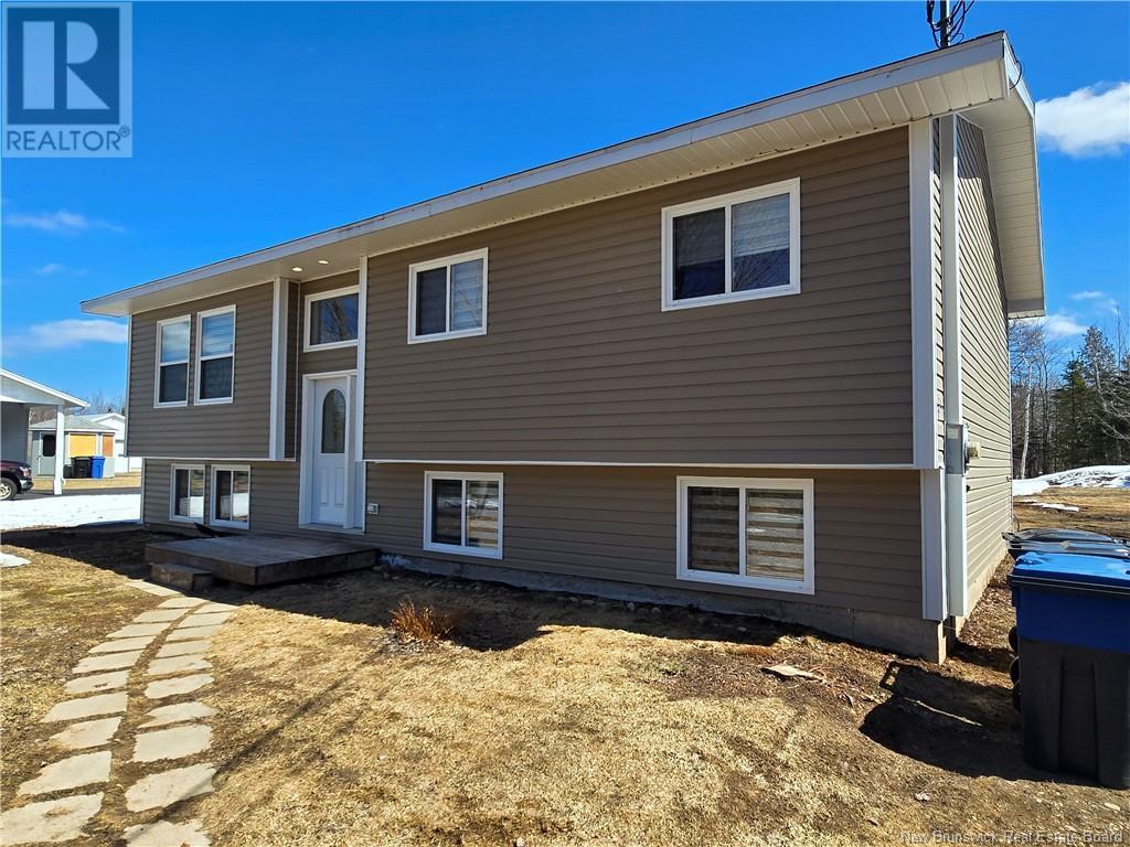 1096 Packard Street, Bathurst, New Brunswick