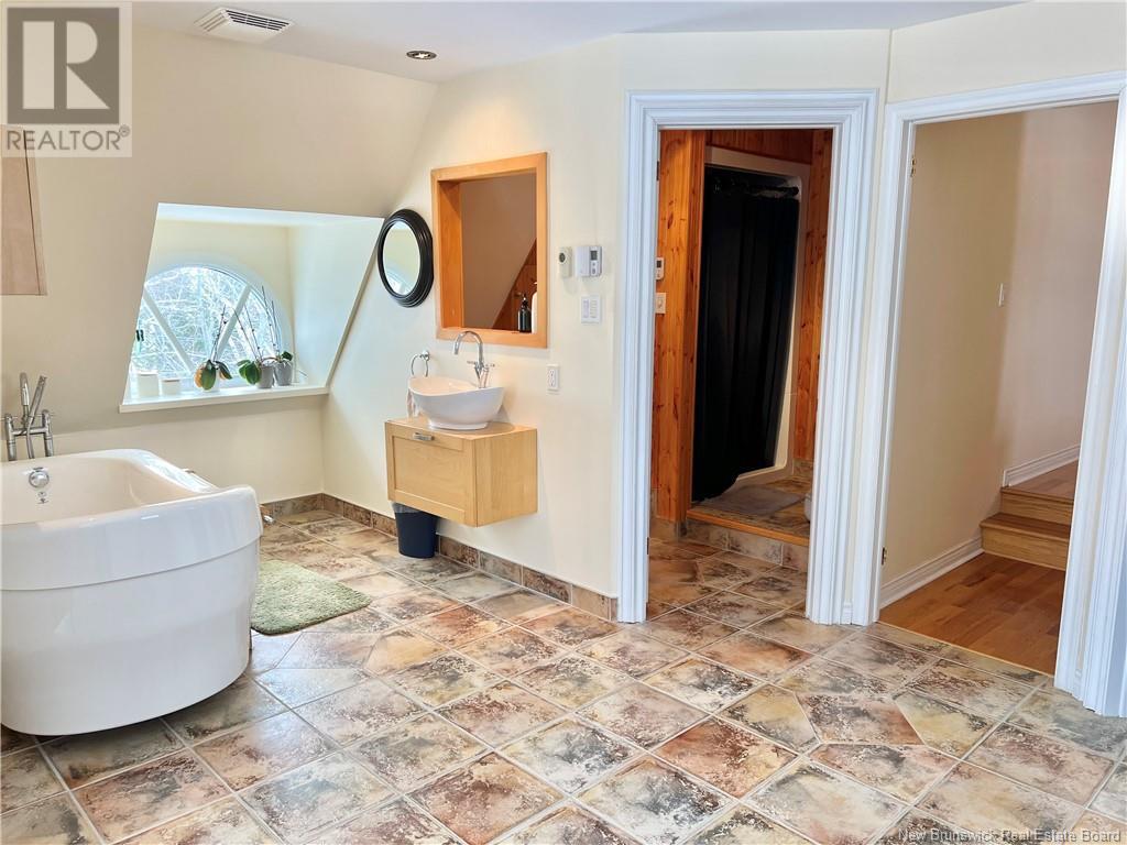 1900 Connemara Place, Bathurst, New Brunswick  E2A 4Y2 - Photo 26 - NB117597