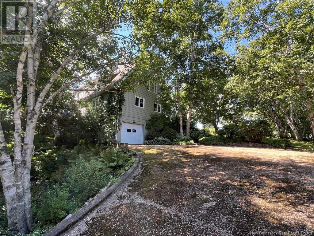 1900 Connemara Place, Bathurst, New Brunswick  E2A 4Y2 - Photo 41 - NB117597
