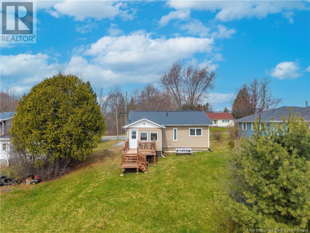 302 King George Hwy, Miramichi, New Brunswick  E1V 1K9 - Photo 2 - NB117608