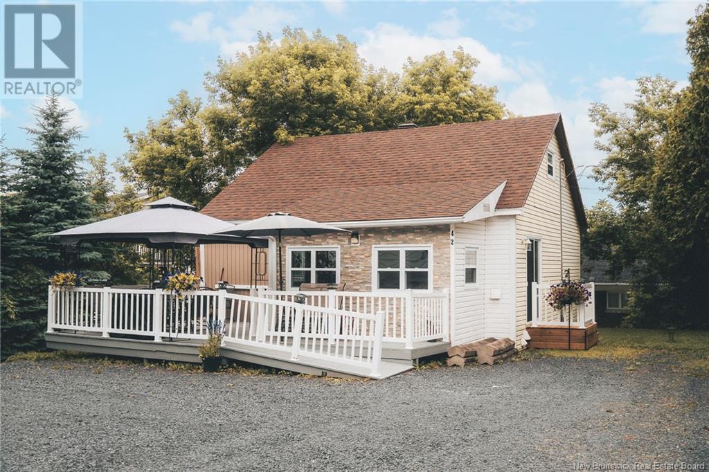 42 St-Jean Avenue, Edmundston, New Brunswick