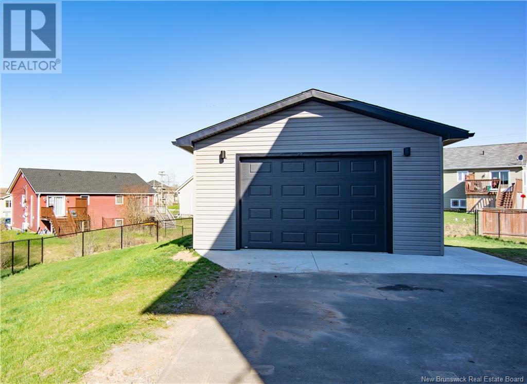 28 Edington Street, Moncton, New Brunswick  E1E 0G6 - Photo 4 - NB117541