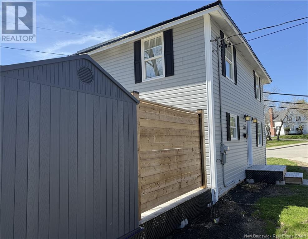 337 Milltown Boulevard, St. Stephen, New Brunswick  E3L 1J3 - Photo 3 - NB117672