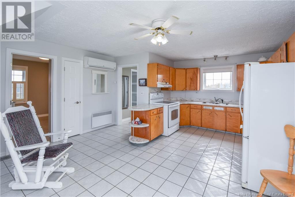 336 Saint-Pierre E. Boulevard, Caraquet, New Brunswick  E1W 1B4 - Photo 12 - NB117790