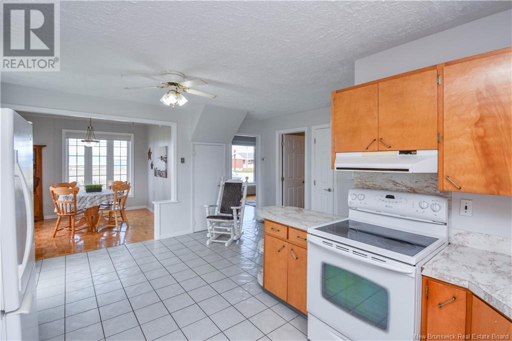 336 Saint-Pierre E. Boulevard, Caraquet, New Brunswick  E1W 1B4 - Photo 14 - NB117790